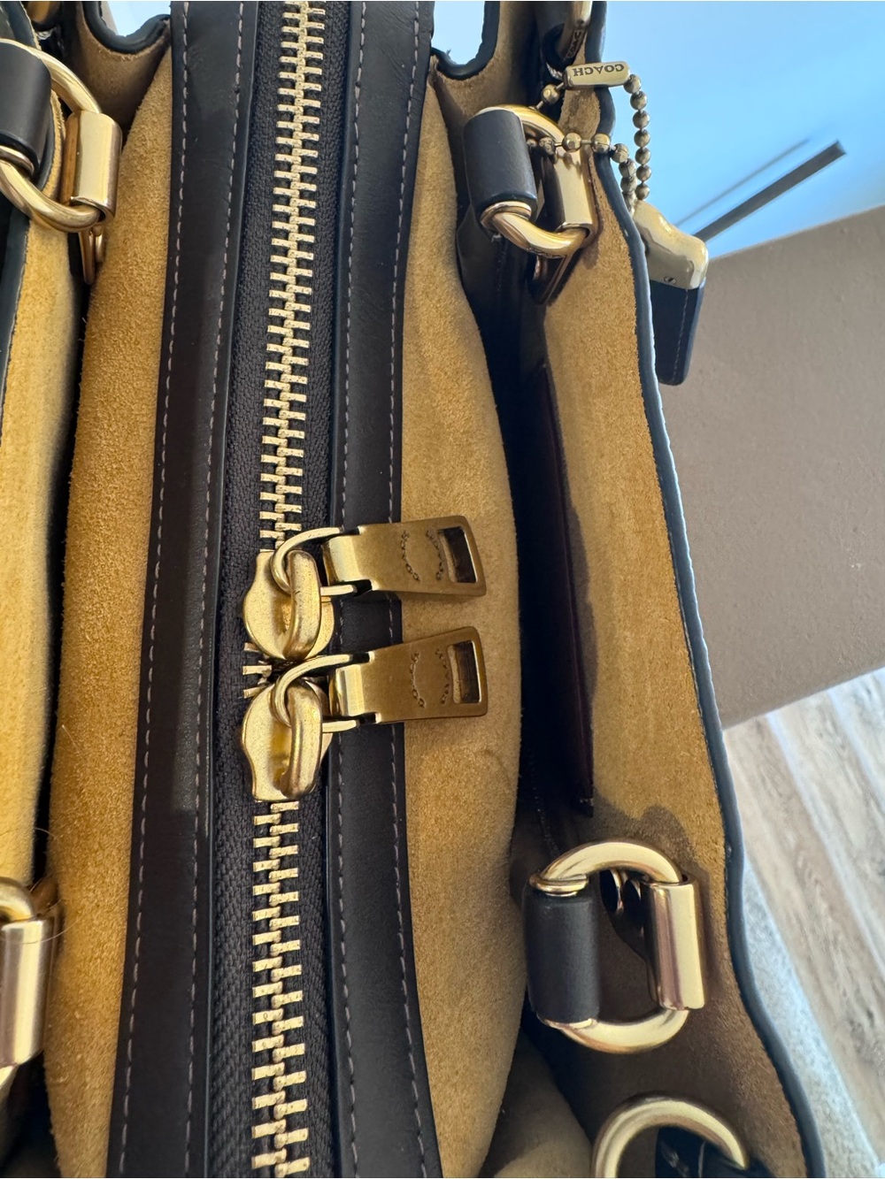 NEW COACH Rogue 25 in Army Green in Regenerative Leather C1764 - pending sale - Picture 9 of 14
